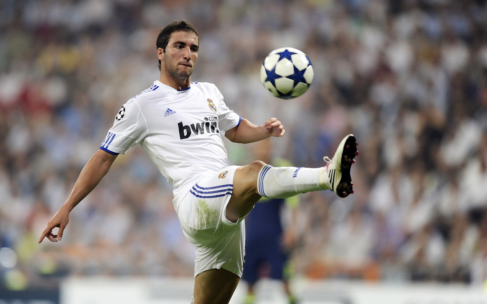 威少三分9中5却正负值-28,雷霆内线强势击溃国王,威少投中三分